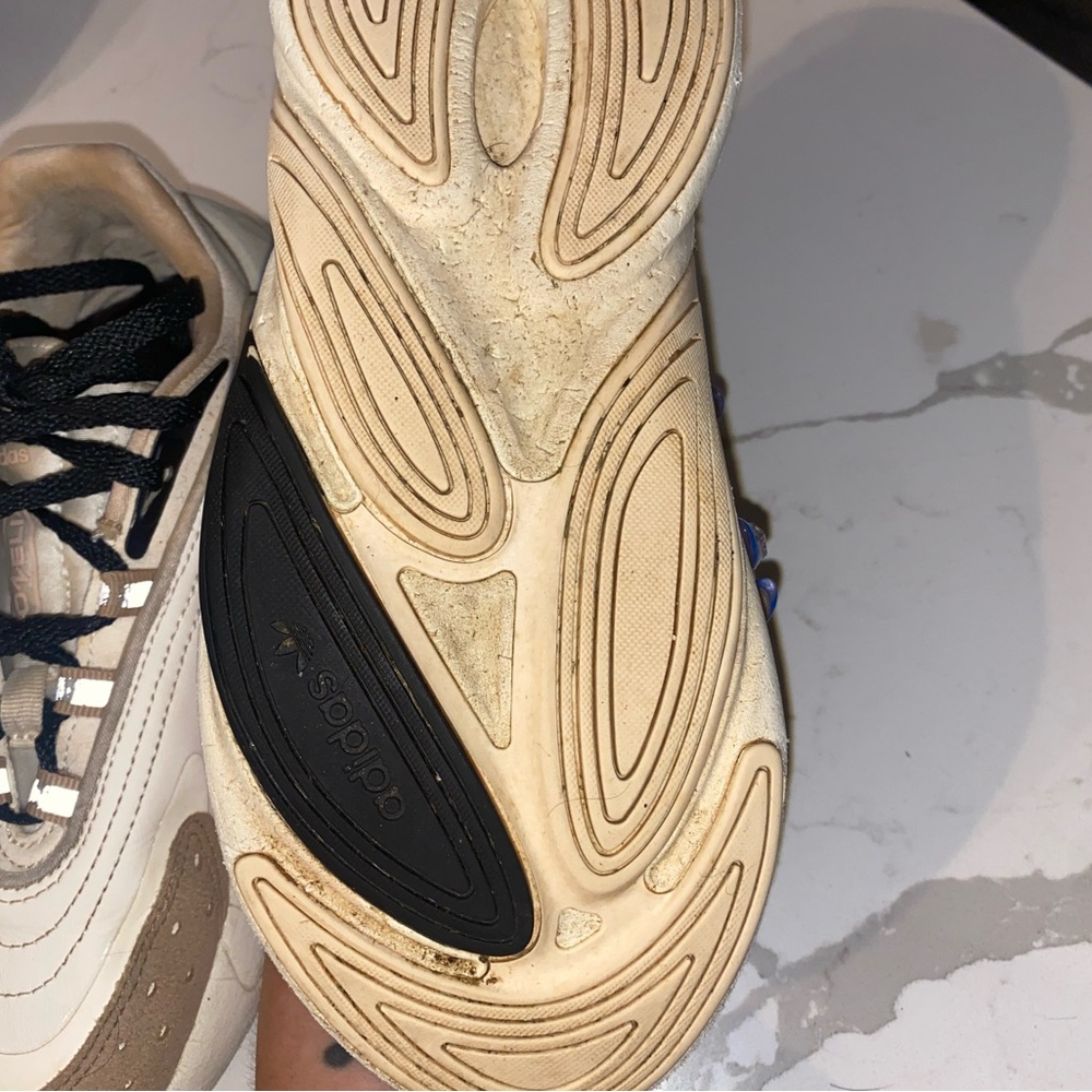 Adidas - Picture 5 of 5